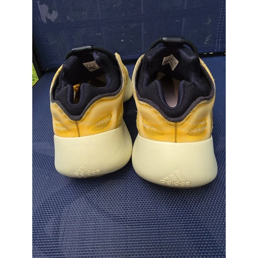 adidas Yeezy 700 V3 Safflower Sneakers Men's Size 9 HP5425 Yellow Black